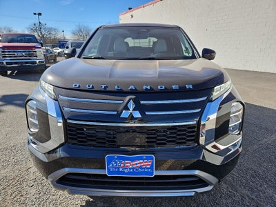2026 Mitsubishi Outlander SE