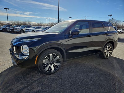 2026 Mitsubishi Outlander SE