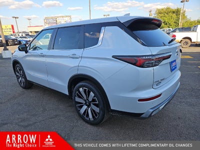 2026 Mitsubishi Outlander SE