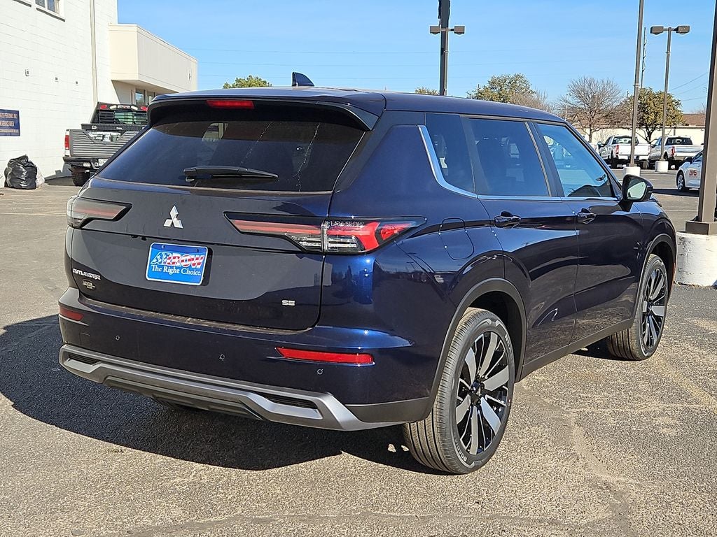 2026 Mitsubishi Outlander SE