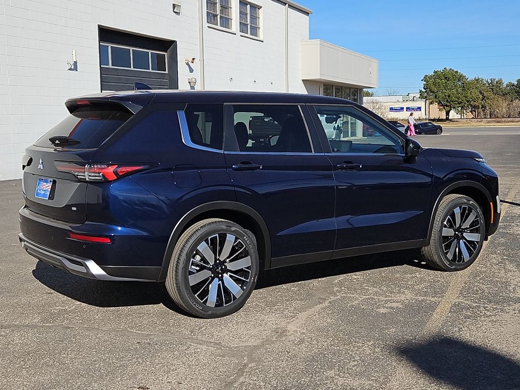 2026 Mitsubishi Outlander SE