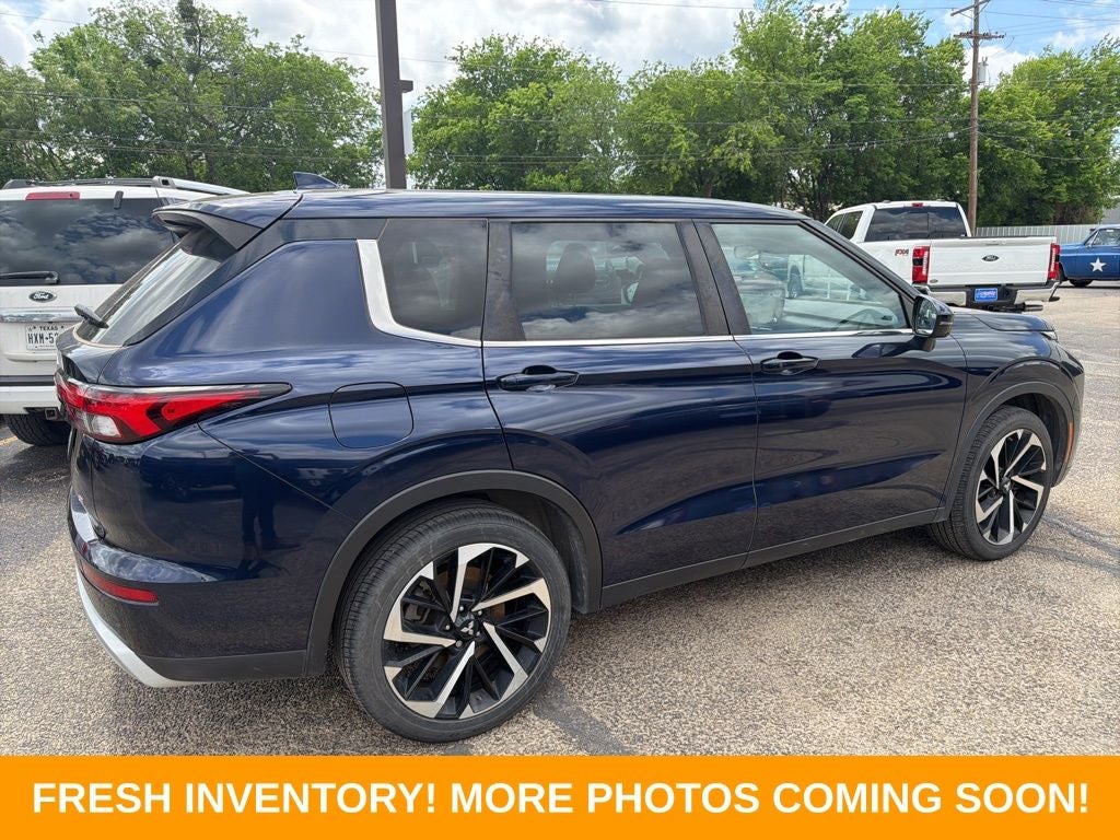 2022 Mitsubishi Outlander SE