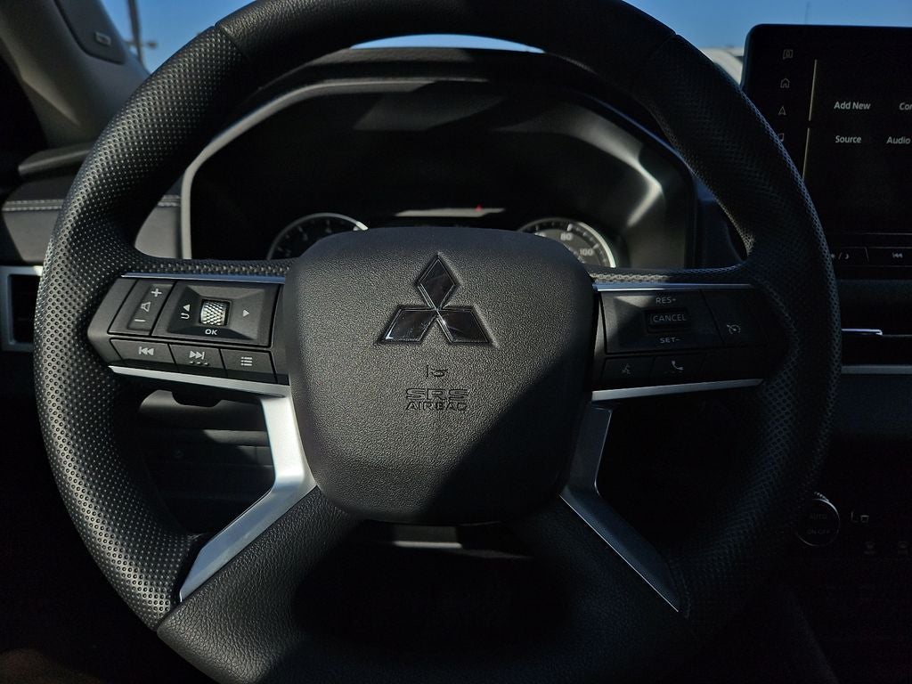 2026 Mitsubishi Outlander ES