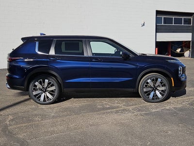 2026 Mitsubishi Outlander SE