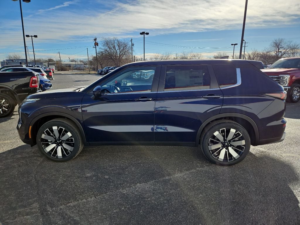 2026 Mitsubishi Outlander SE