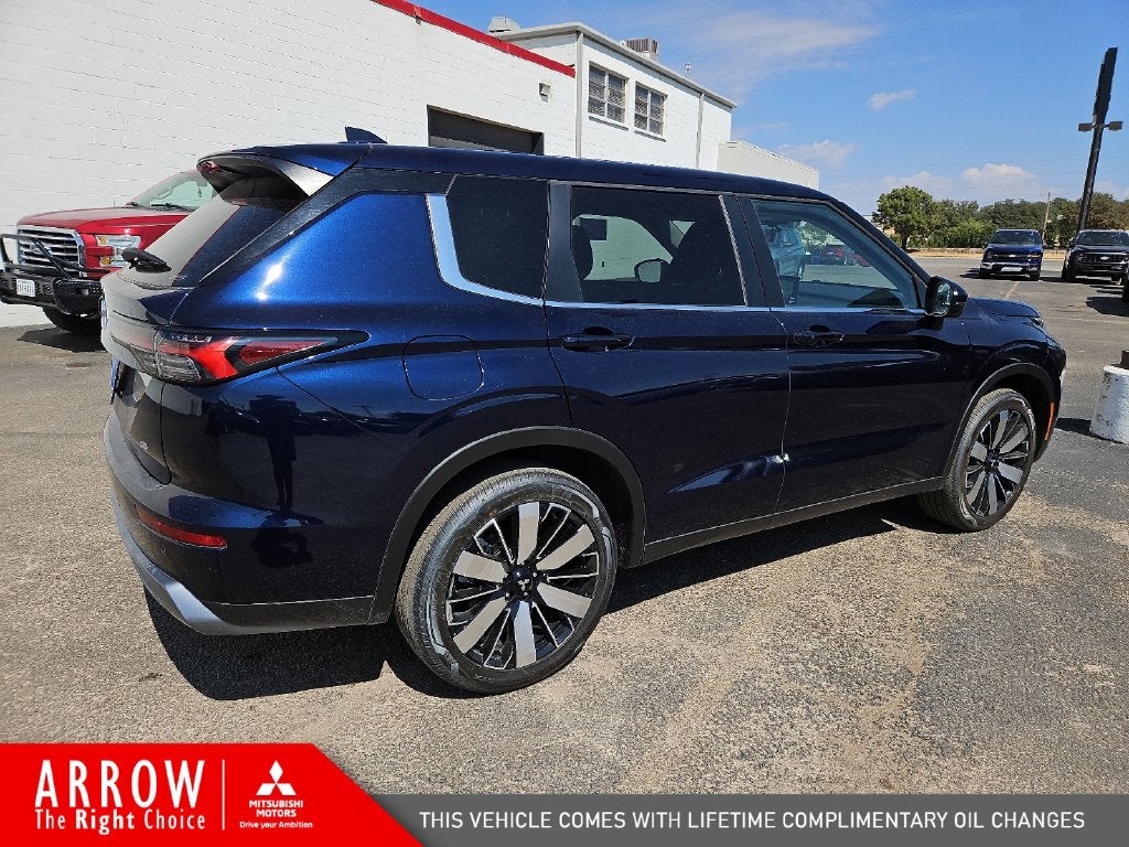 2026 Mitsubishi Outlander SE