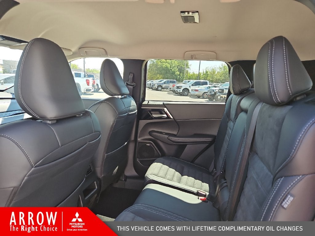 2026 Mitsubishi Outlander SE