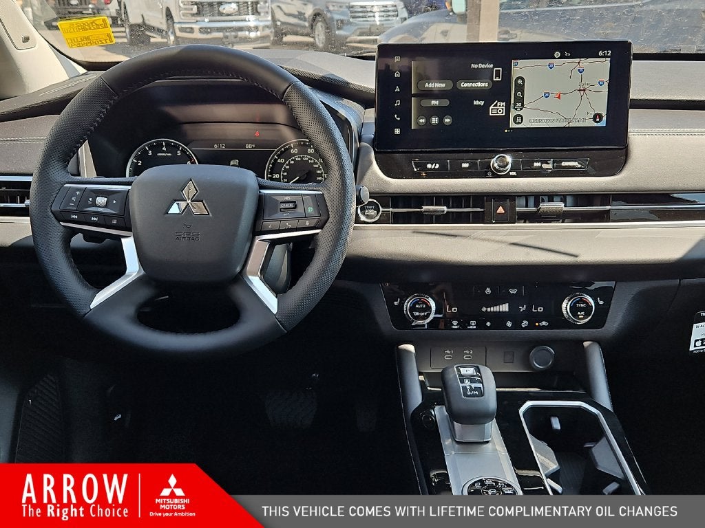 2026 Mitsubishi Outlander SE