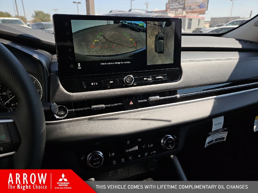 2026 Mitsubishi Outlander SE