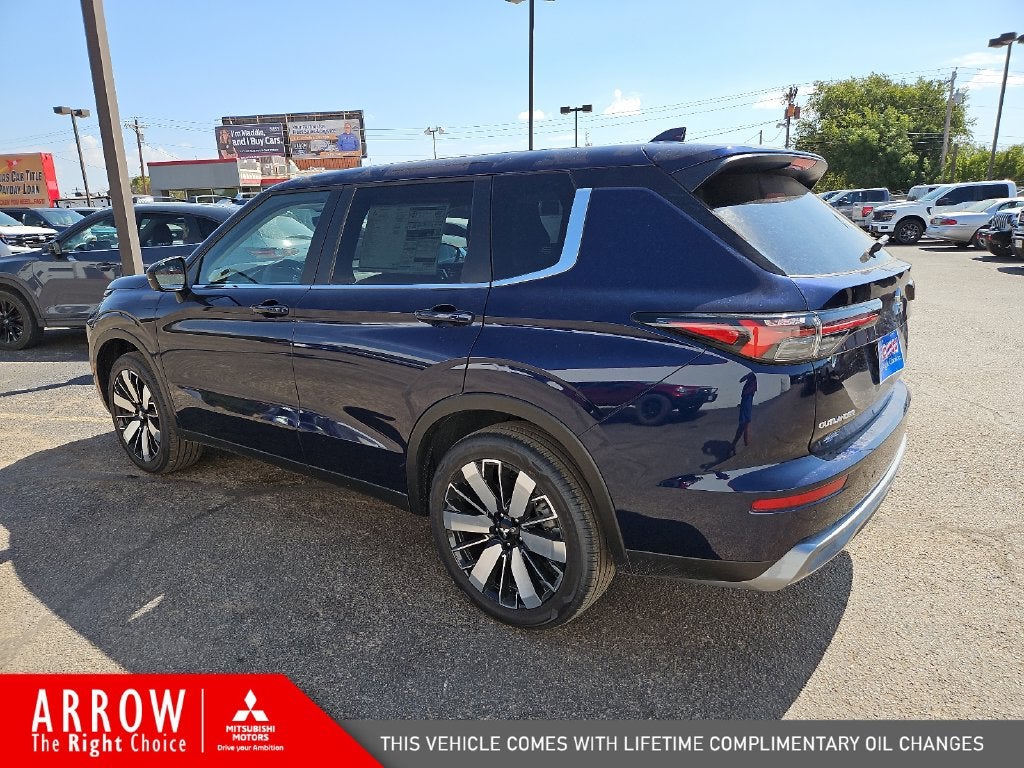 2026 Mitsubishi Outlander SE