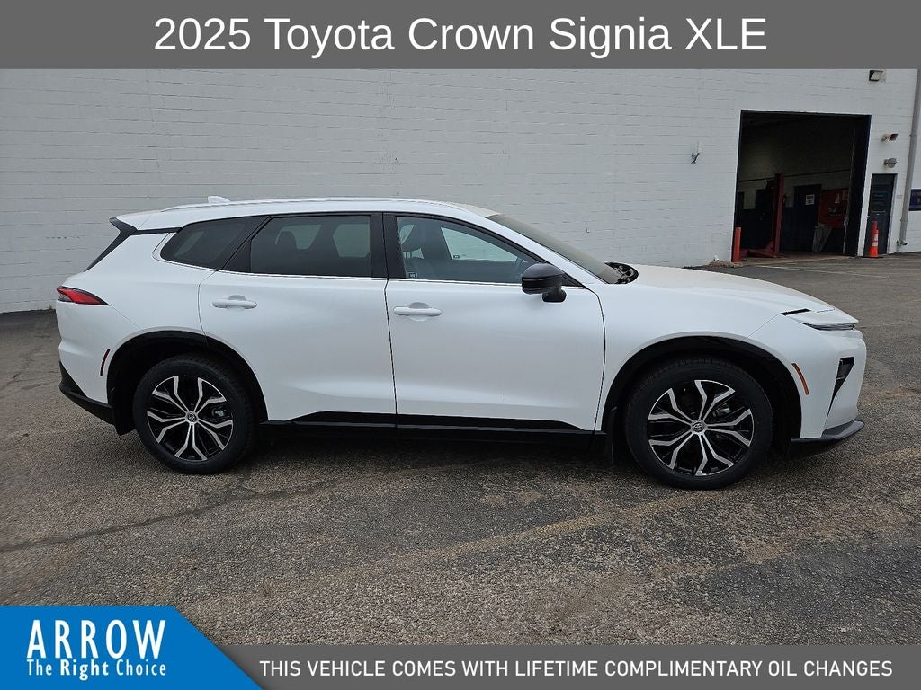 2025 Toyota Crown Signia XLE