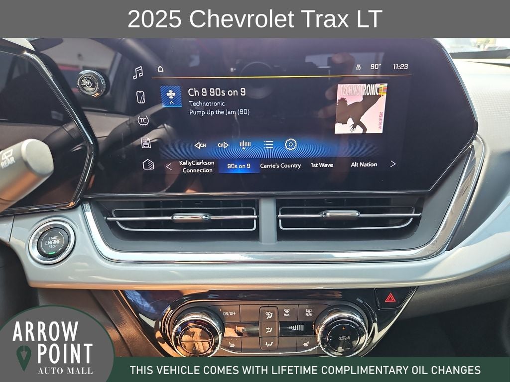 2025 Chevrolet Trax LT