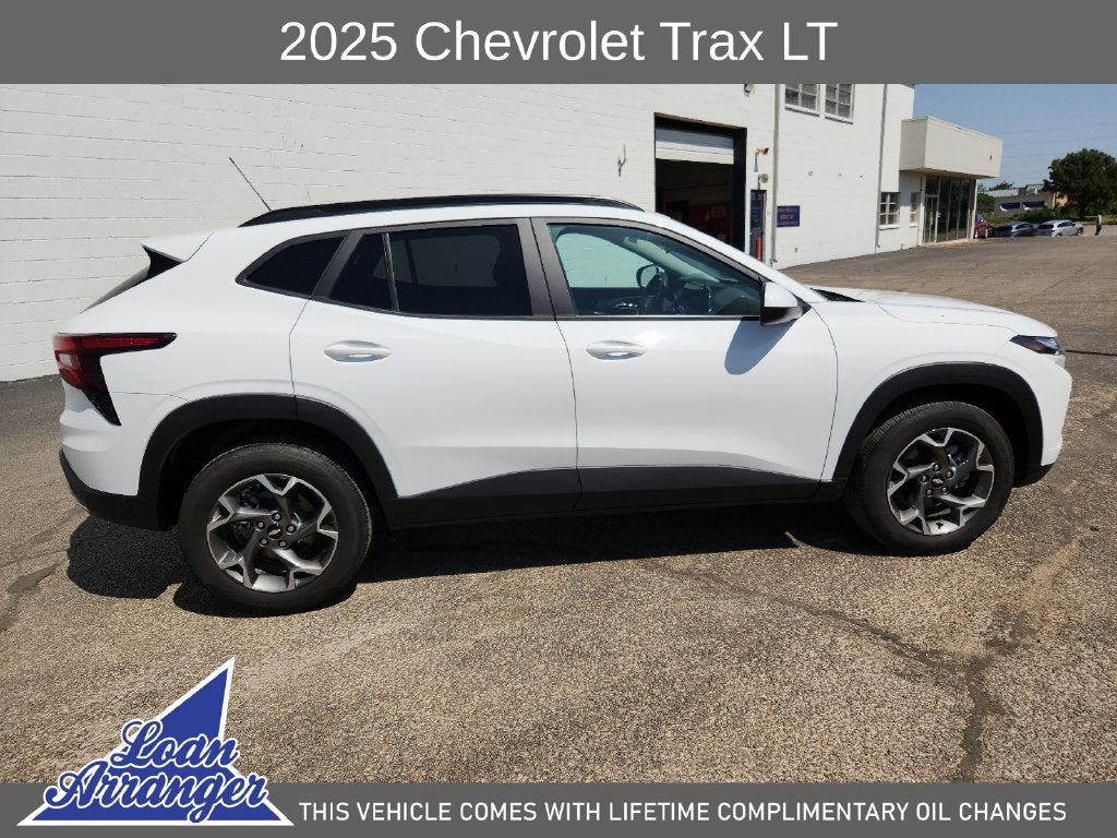 2025 Chevrolet Trax LT