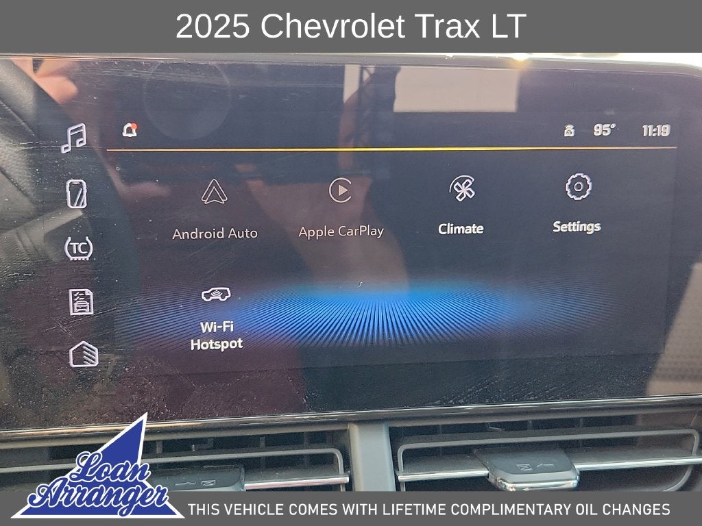 2025 Chevrolet Trax LT
