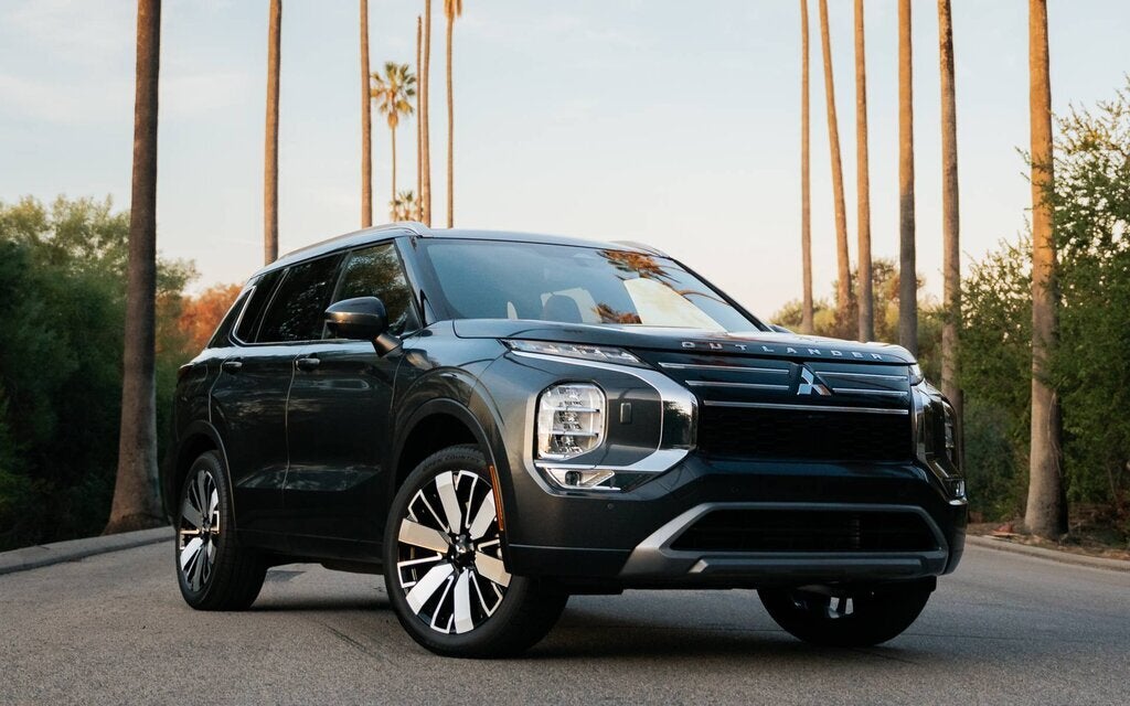 2026 Mitsubishi Outlander PHEV Black Edition