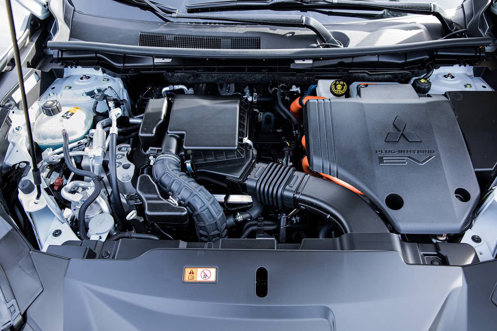 2026 Mitsubishi Outlander PHEV engine.