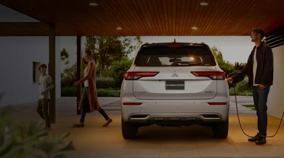 2026 Mitsubishi Outlander PHEV charging