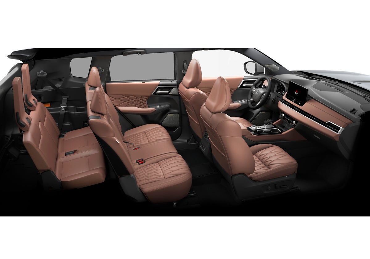 2026 Mitsubishi Outlander PHEV interior space and cargo