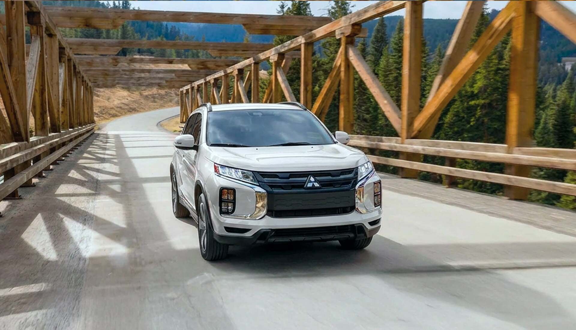 2027 Mitsubishi Outlander Sport and 2027 Honda HR-V performance comparison