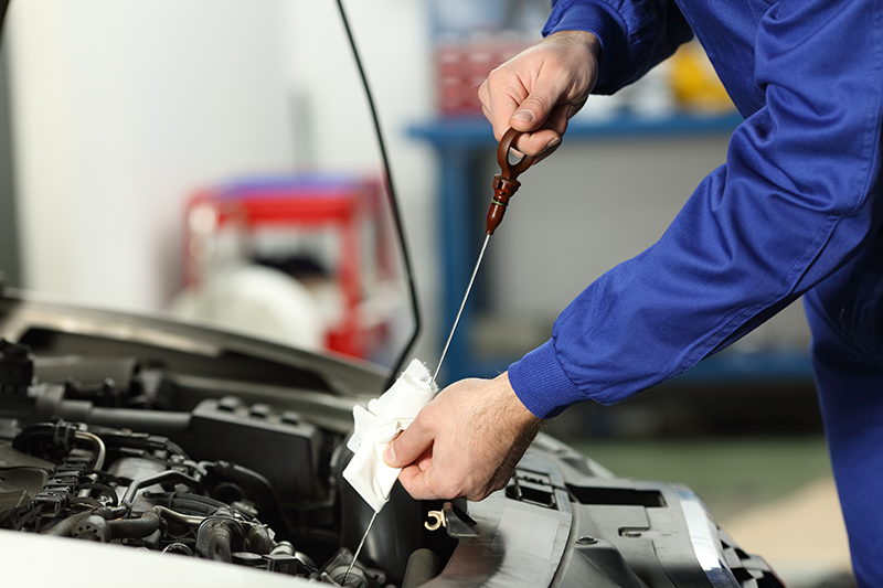 Mitsubishi oil change and fluid service in Abilene, TX
